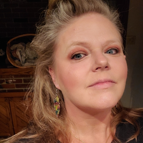 Earrings - Picture 2 of 4